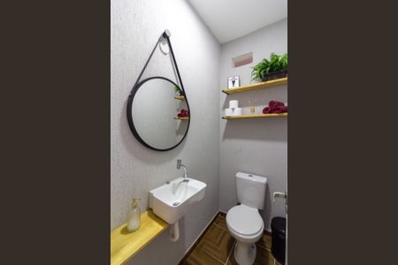 Casa à venda com 175m², 4 quartos e 3 vagas Casa à venda com 175m², 4 quartos e 3 vagasLavabo