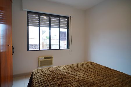 Quarto  de apartamento à venda com 1 quarto, 73m² em Jardim Itu, Porto Alegre