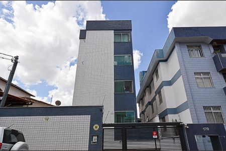 Apartamento para alugar com 90m², 3 quartos e 2 vagasFachada