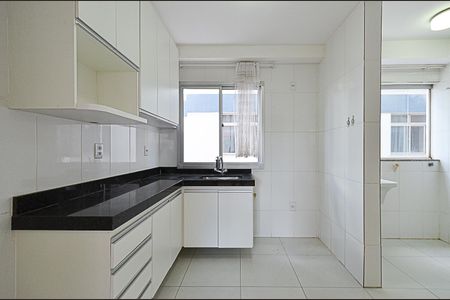 Apartamento para alugar com 90m², 3 quartos e 2 vagasCozinha