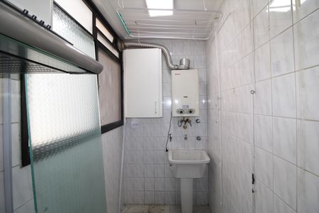 Apartamento à venda com 70m², 3 quartos e 1 vagaÁrea de Serviço