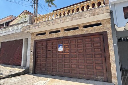 Casa para alugar com 220m², 3 quartos e 3 vagasFachada 