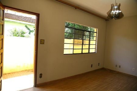Casa para alugar com 220m², 3 quartos e 3 vagasSala