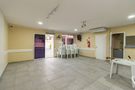 Apartamento para alugar com 44m², 2 quartos e 1 vagaÁrea comum - Salão de festas
