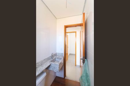 Apartamento para alugar com 35m², 2 quartos e sem vaga Apartamento para alugar com 35m², 2 quartos e sem vagaBanheiro social