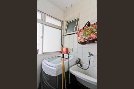 Apartamento à venda com 64m², 3 quartos e 1 vagaÁrea de Serviço