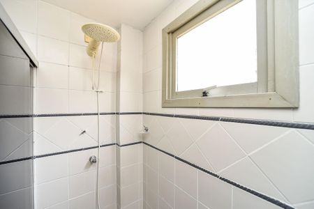 Apartamento para alugar com 68m², 2 quartos e 1 vagaBanheiro