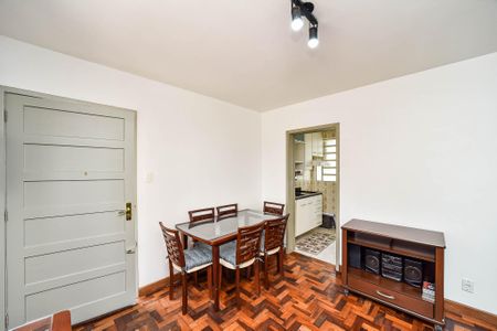 Apartamento para alugar com 68m², 2 quartos e 1 vagaSala