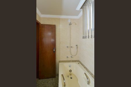 Apartamento para alugar com 148m², 3 quartos e 1 vaga Apartamento para alugar com 148m², 3 quartos e 1 vagaBanheiro Suíte