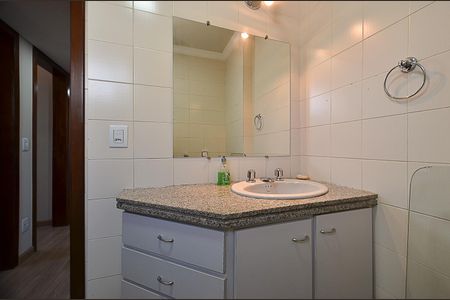 Apartamento para alugar com 148m², 3 quartos e 1 vaga Apartamento para alugar com 148m², 3 quartos e 1 vagaBanheiro Social