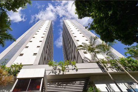 Apartamento para alugar com 148m², 3 quartos e 1 vaga Apartamento para alugar com 148m², 3 quartos e 1 vagaFachada