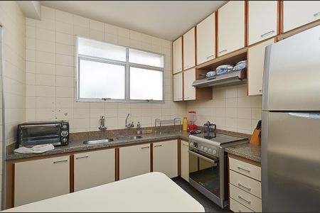 Apartamento para alugar com 148m², 3 quartos e 1 vaga Apartamento para alugar com 148m², 3 quartos e 1 vagaCozinha