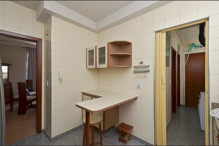 Apartamento para alugar com 148m², 3 quartos e 1 vaga Apartamento para alugar com 148m², 3 quartos e 1 vagaCozinha