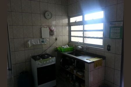 Casa à venda com 2 quartos, 180m² em Vila Marieta, Campinas