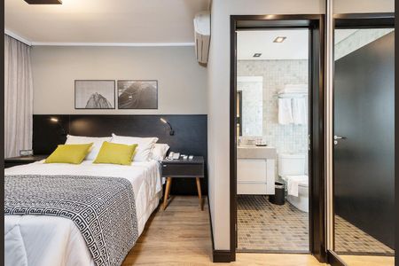 Apartamento à venda com 1 quarto, 40m² em Cambuí, Campinas