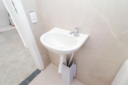 Apartamento para alugar com 42m², 2 quartos e sem vagaBanheiro