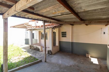 Casa à venda com 313m², 4 quartos e 2 vagas Casa à venda com 313m², 4 quartos e 2 vagasQuintal da casa 02