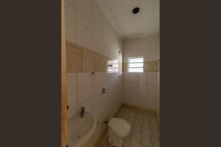 Casa à venda com 313m², 4 quartos e 2 vagas Casa à venda com 313m², 4 quartos e 2 vagasBanheiro da Casa 02