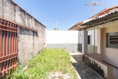 Casa à venda com 313m², 4 quartos e 2 vagas Casa à venda com 313m², 4 quartos e 2 vagasQuintal da casa 02