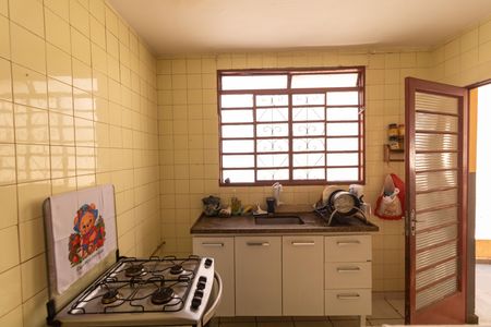 Casa à venda com 313m², 4 quartos e 2 vagas Casa à venda com 313m², 4 quartos e 2 vagasCozinha da Casa 01
