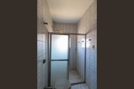 Casa à venda com 313m², 4 quartos e 2 vagas Casa à venda com 313m², 4 quartos e 2 vagasBanheiro da Suíte da Casa 01