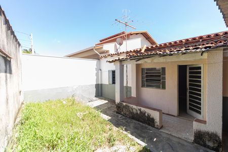 Casa à venda com 313m², 4 quartos e 2 vagas Casa à venda com 313m², 4 quartos e 2 vagasQuintal da casa 02