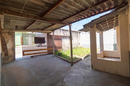 Casa à venda com 313m², 4 quartos e 2 vagas Casa à venda com 313m², 4 quartos e 2 vagasQuintal da casa 02