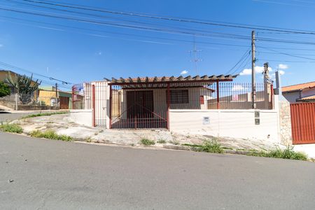 Casa à venda com 313m², 4 quartos e 2 vagas Casa à venda com 313m², 4 quartos e 2 vagasFachada da casa 01