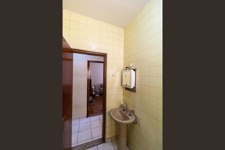 Casa à venda com 313m², 4 quartos e 2 vagas Casa à venda com 313m², 4 quartos e 2 vagasBanheiro da Casa 01
