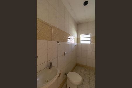 Casa à venda com 313m², 4 quartos e 2 vagas Casa à venda com 313m², 4 quartos e 2 vagasBanheiro da Casa 02