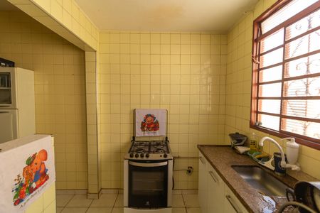 Casa à venda com 313m², 4 quartos e 2 vagas Casa à venda com 313m², 4 quartos e 2 vagasCozinha da Casa 01