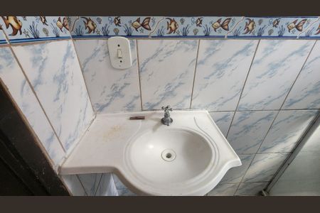 Banheiro de casa para alugar com 1 quarto, 55m² em Engenho Velho de Brotas, Salvador