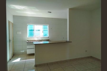 Sala com cozinha americana de apartamento para alugar com 2 quartos, 50m² em Vila Carrão, São Paulo