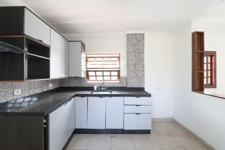 Casa para alugar com 60m², 2 quartos e 1 vaga