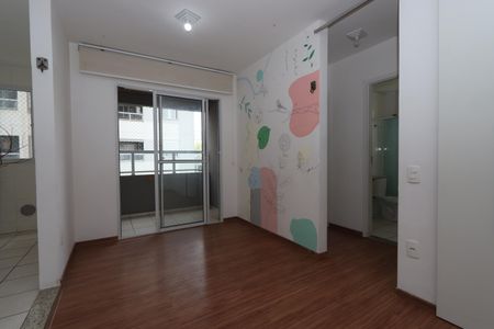 Sala de apartamento para alugar com 2 quartos, 50m² em Vila Metalúrgica, São Paulo