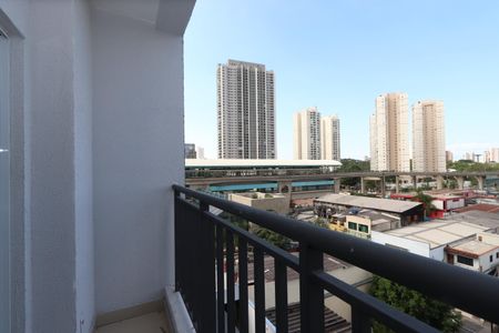 Varanda de kitnet/studio à venda com 1 quarto, 23m² em Vila Ema, São Paulo