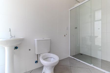Banheiro de apartamento para alugar com 1 quarto, 23m² em República, São Paulo