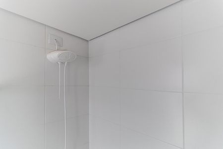 Banheiro de apartamento para alugar com 1 quarto, 23m² em República, São Paulo