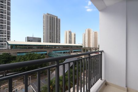 Varanda de kitnet/studio à venda com 1 quarto, 32m² em Vila Ema, São Paulo