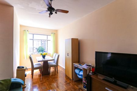 Apartamento à venda com 70m², 2 quartos e 1 vagaSala