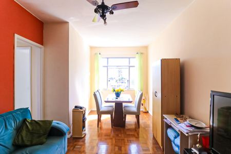 Apartamento à venda com 70m², 2 quartos e 1 vagaSala