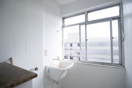 Apartamento para alugar com 70m², 2 quartos e 1 vagaÁrea de serviço