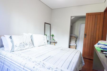 Casa de condomínio à venda com 465m², 4 quartos e 4 vagas Casa de condomínio à venda com 465m², 4 quartos e 4 vagasquarto 1