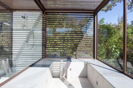 Casa de condomínio à venda com 465m², 4 quartos e 4 vagas Casa de condomínio à venda com 465m², 4 quartos e 4 vagassauna