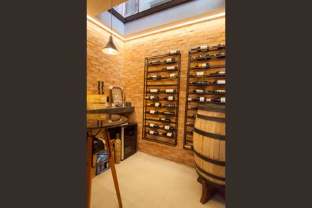 Casa de condomínio à venda com 465m², 4 quartos e 4 vagas Casa de condomínio à venda com 465m², 4 quartos e 4 vagasadega