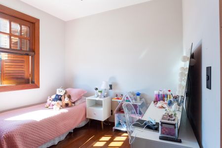 Casa de condomínio à venda com 465m², 4 quartos e 4 vagas Casa de condomínio à venda com 465m², 4 quartos e 4 vagasquarto 2