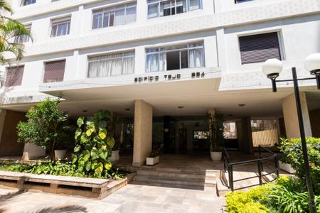 Apartamento à venda com 160m², 3 quartos e 1 vagaFachada