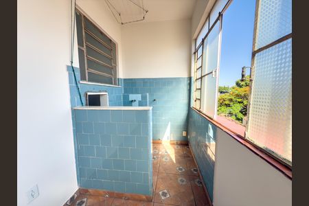 Apartamento para alugar com 70m², 2 quartos e 1 vagaÁrea de Serviço