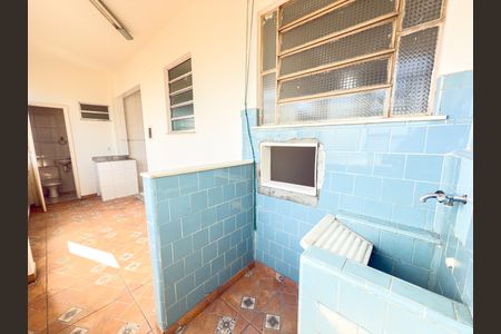 Apartamento para alugar com 70m², 2 quartos e 1 vagaÁrea de Serviço