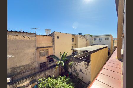 Apartamento para alugar com 70m², 2 quartos e 1 vagaÁrea de Serviço Vista